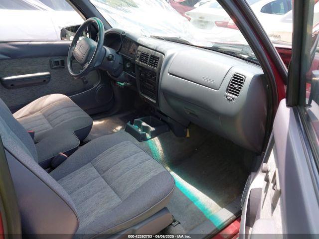 Toyota Tacoma Image 5