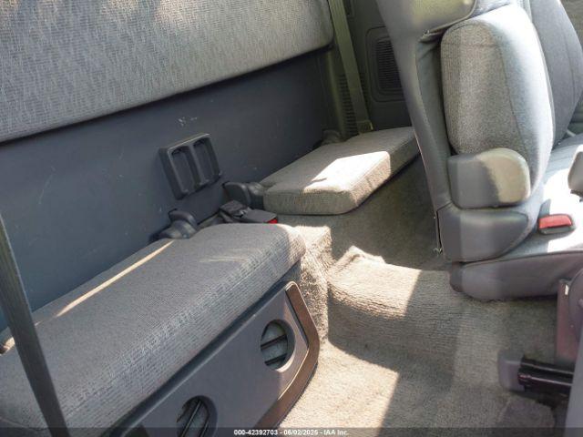 Toyota Tacoma Image 12