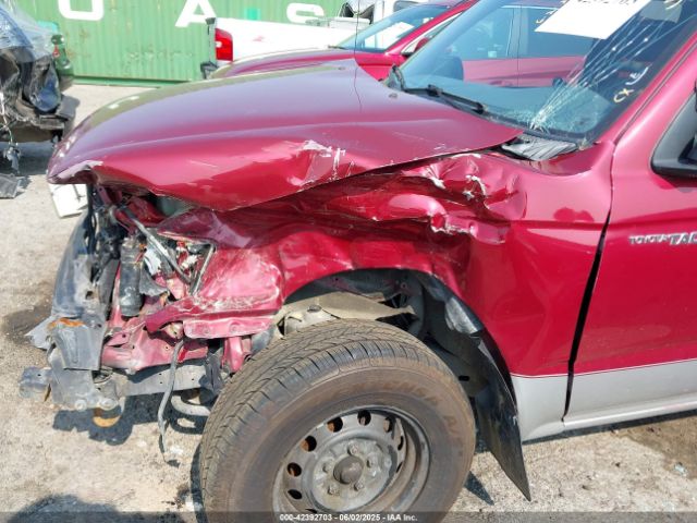 Toyota Tacoma Image 15