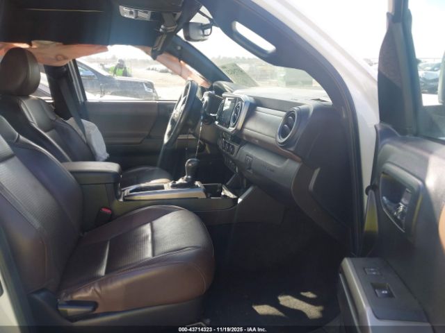 Toyota Tacoma Limited Image 4