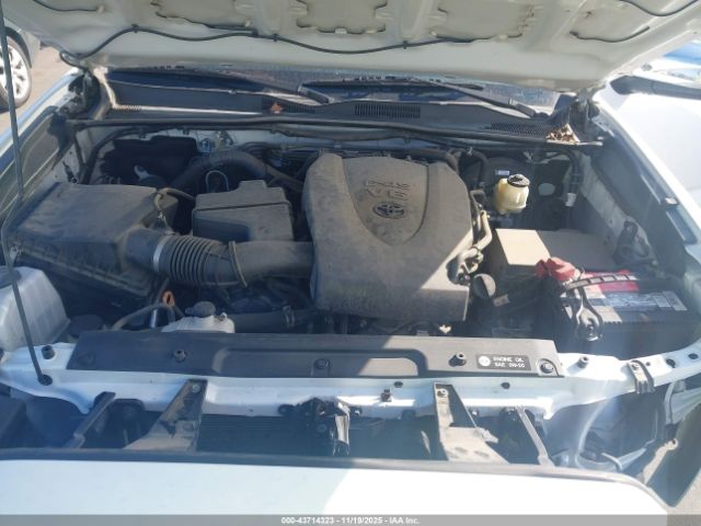 Toyota Tacoma Limited Image 9