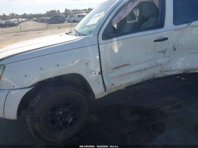 Toyota Tacoma Base V6 Image 3