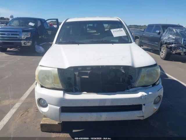 Toyota Tacoma Base V6 Image 9