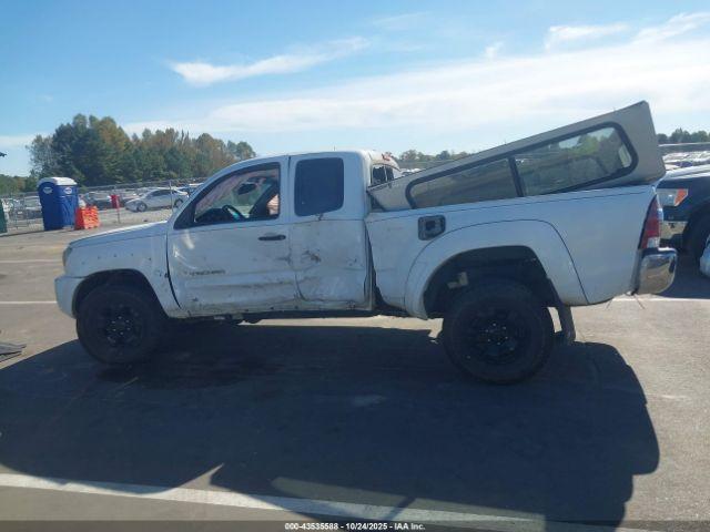 Toyota Tacoma Base V6 Image 12