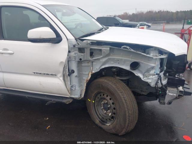 Toyota Tacoma Sr5 V6 Image 14