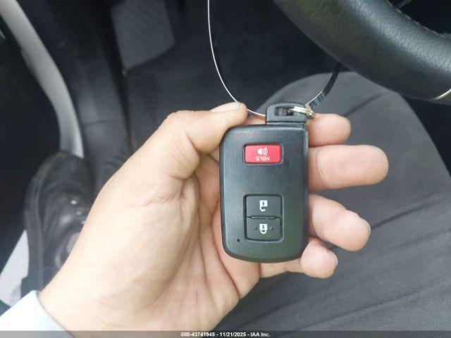 Toyota Tacoma Sr5 V6 Image 11