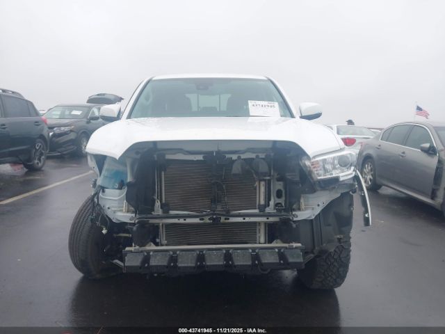 Toyota Tacoma Sr5 V6 Image 13