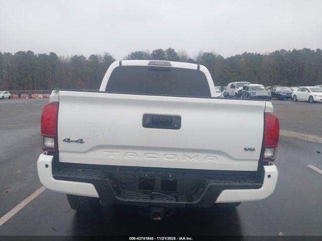 Toyota Tacoma Sr5 V6 Image 20