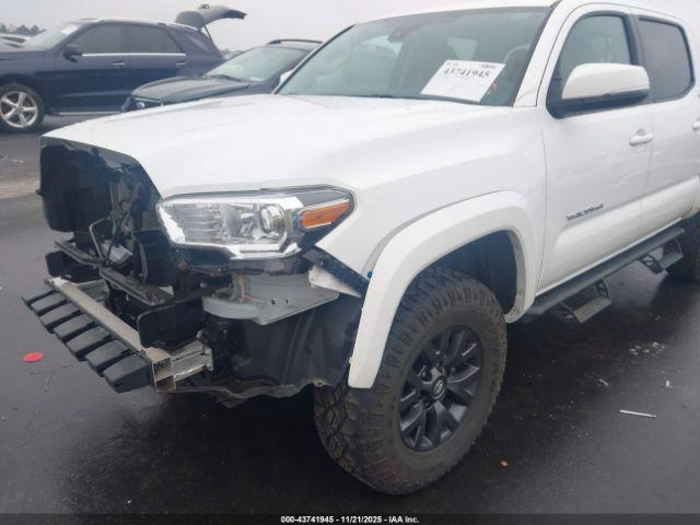 Toyota Tacoma Sr5 V6 Image 2