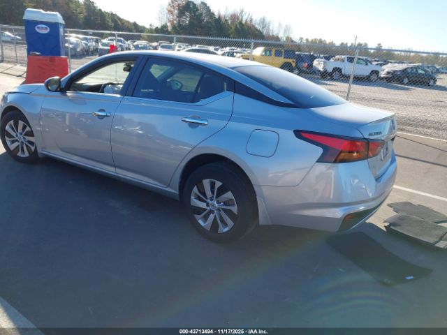 Nissan Altima S Fwd Image 3