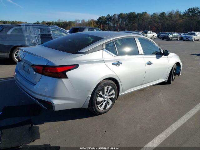 Nissan Altima S Fwd Image 2