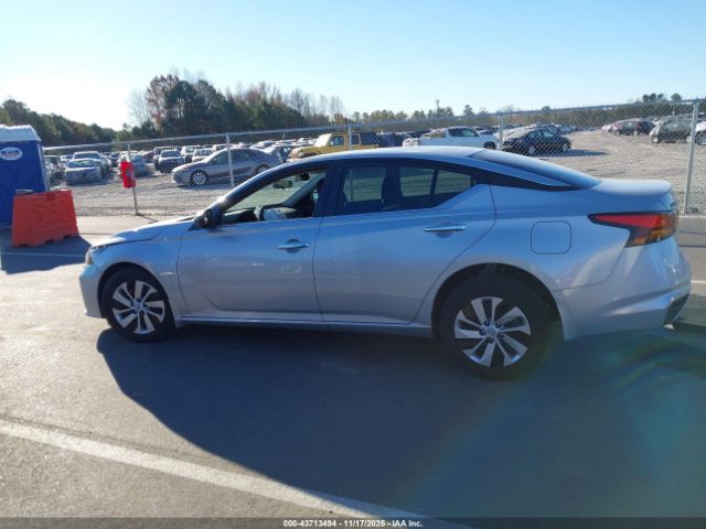 Nissan Altima S Fwd Image 10