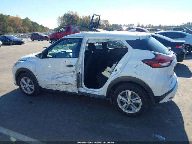 Nissan Kicks S Xtronic Cvt Image 13