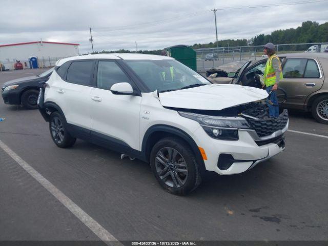  Salvage Kia Seltos
