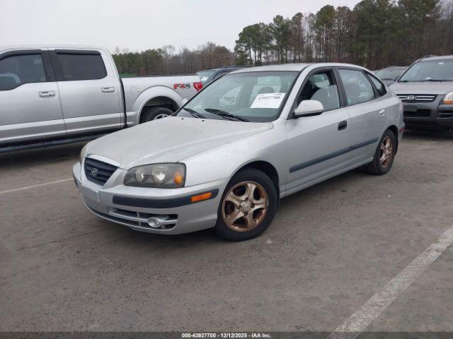 Hyundai ELANTRA Gt Image 4