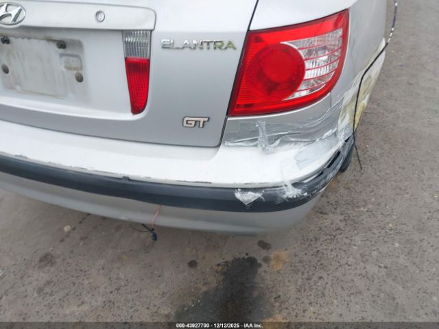 Hyundai ELANTRA Gt Image 12