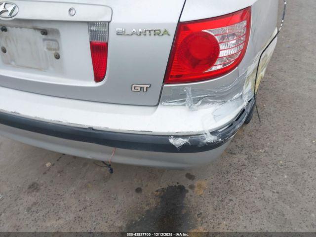 Hyundai ELANTRA Gt Image 12