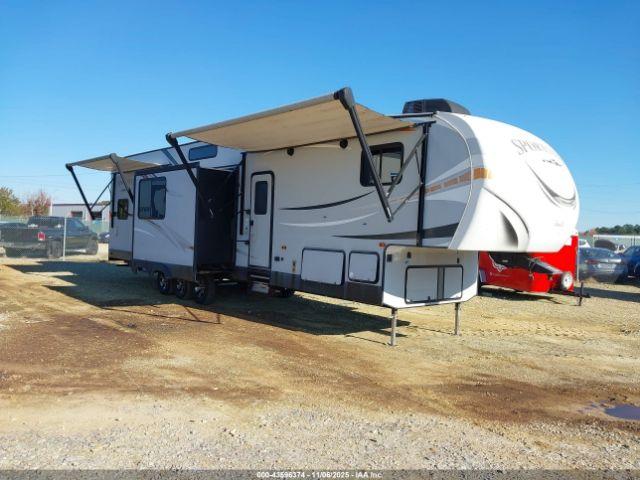  Salvage K-z Inc Sportsmen Toy Hauler 5th 