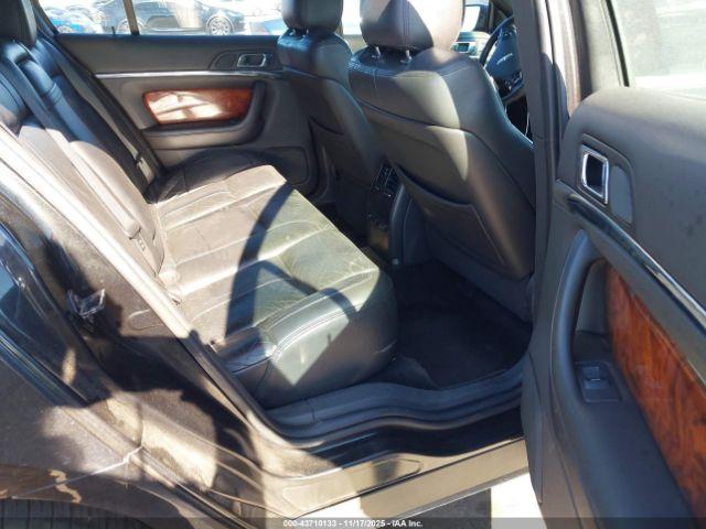 Lincoln MKS Ecoboost Image 16