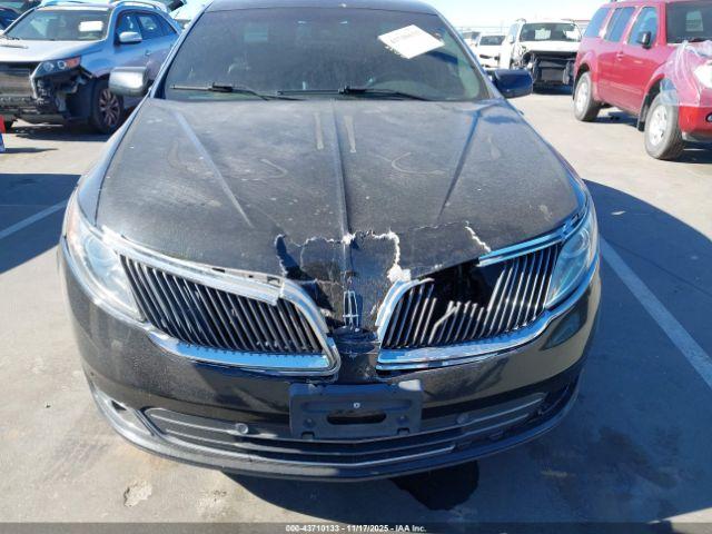 Lincoln MKS Ecoboost Image 9