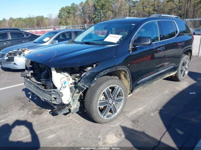 GMC Acadia Denali Image 11