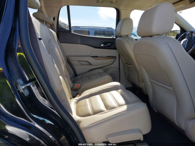 GMC Acadia Denali Image 4