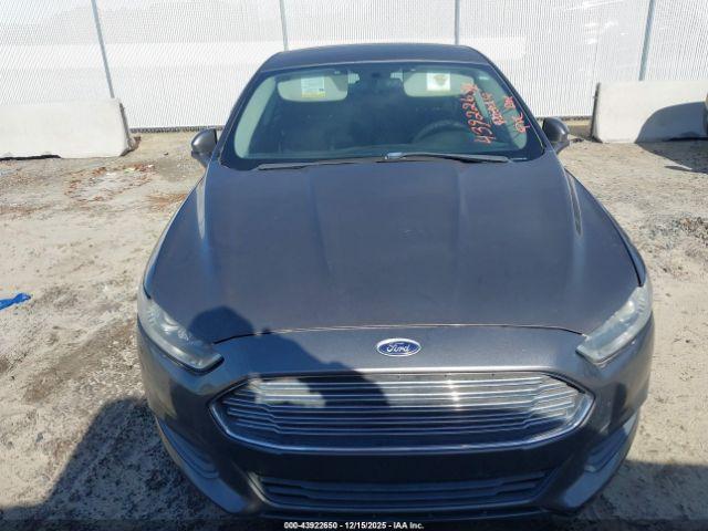 Ford Fusion Se Image 7