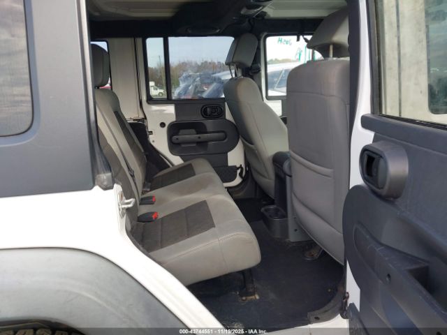 Jeep Wrangler Rubicon Image 7