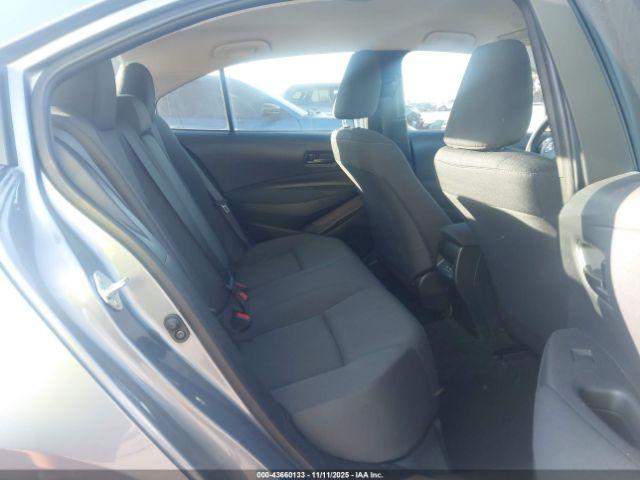 Toyota Corolla Le Image 3