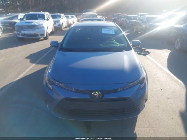 Toyota Corolla Le Image 8