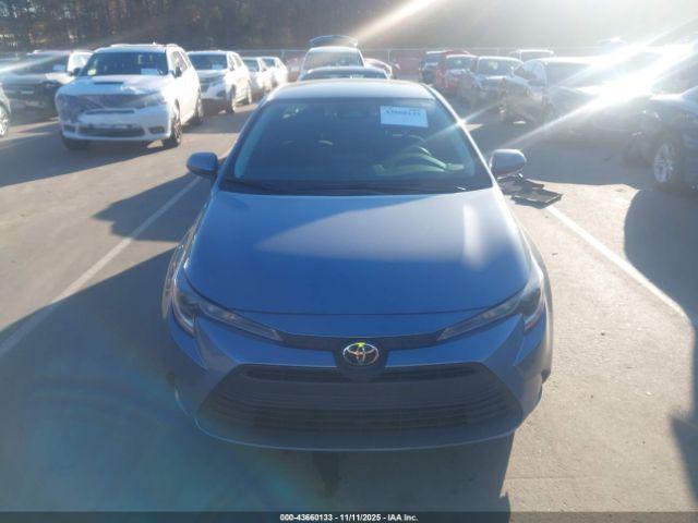 Toyota Corolla Le Image 8