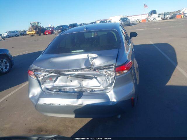 Toyota Corolla Le Image 15