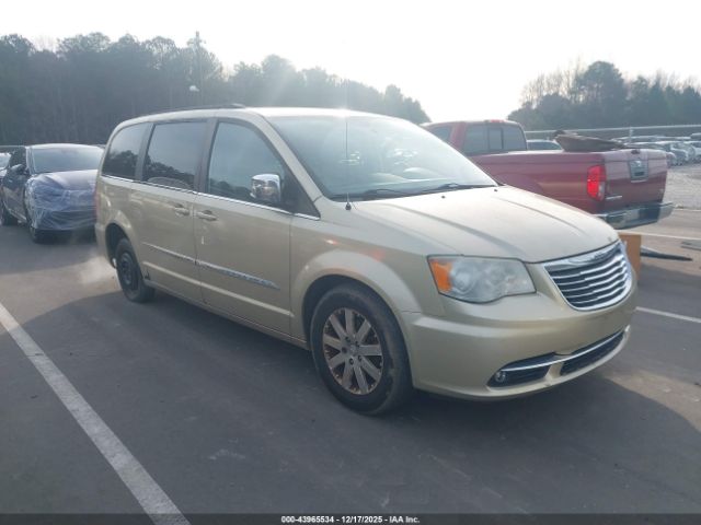 Chrysler Town & Country Touring-l Image 1