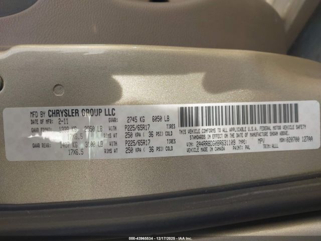 Chrysler Town & Country Touring-l Image 8