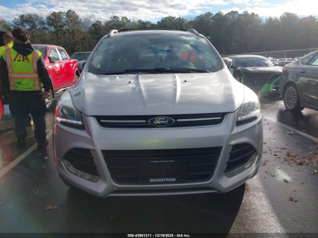 Ford Escape Titanium Image 8