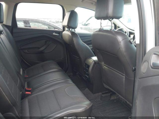 Ford Escape Titanium Image 5