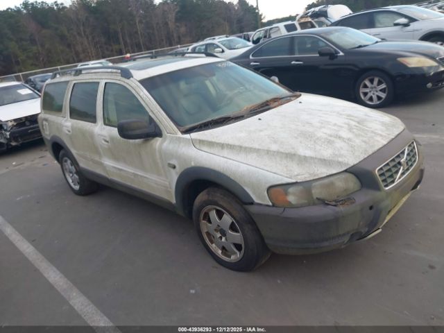 Volvo XC70 2.5t Image 1
