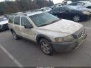 Volvo XC70 2.5t Image 1