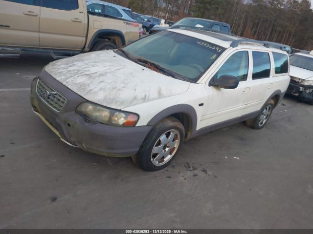 Volvo XC70 2.5t Image 3