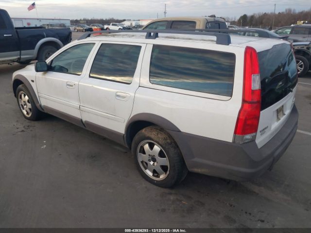 Volvo XC70 2.5t Image 6