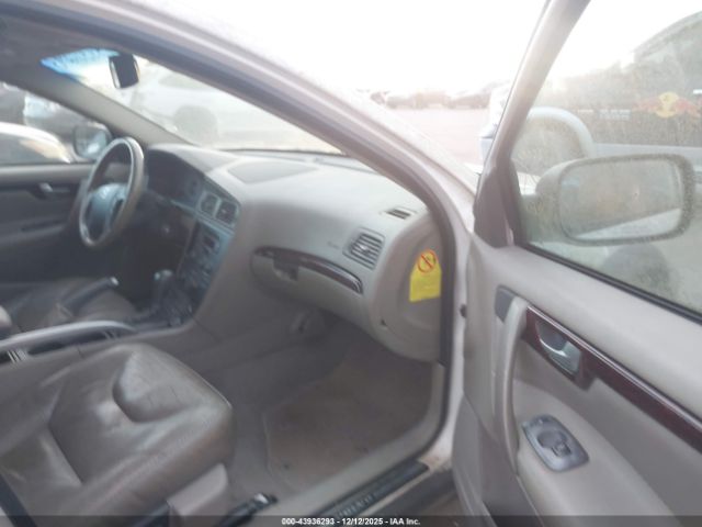 Volvo XC70 2.5t Image 4