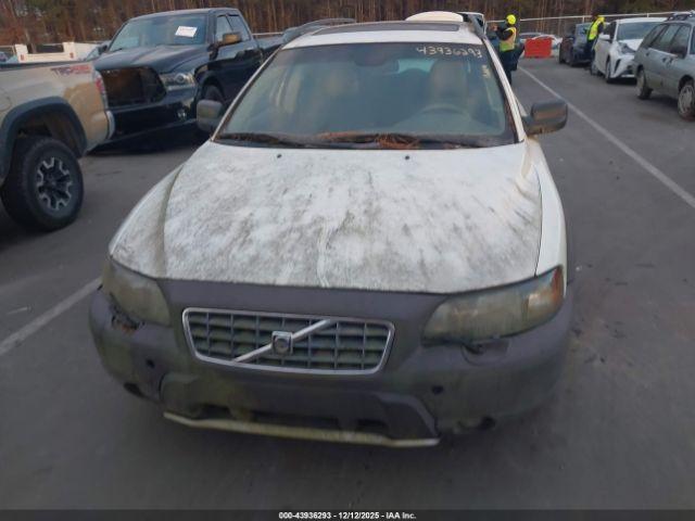 Volvo XC70 2.5t Image 9