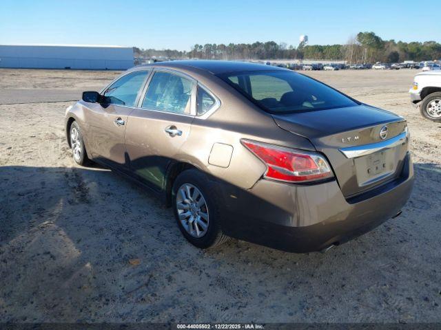 Nissan Altima Image 11
