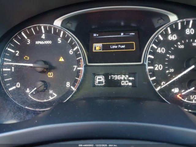 Nissan Altima Image 14