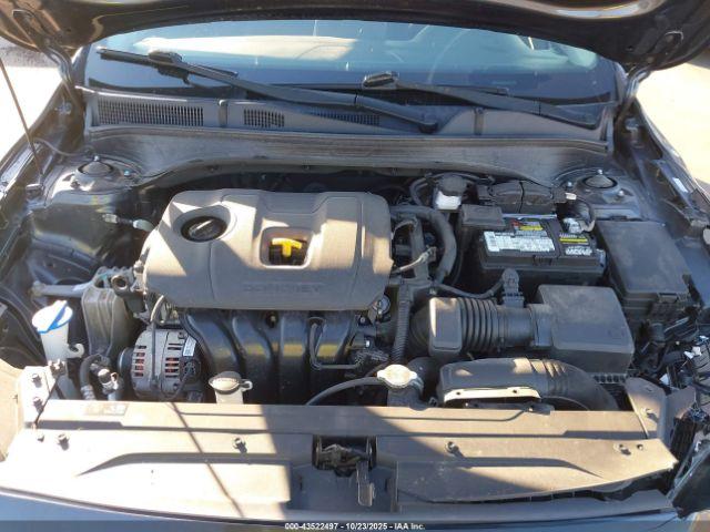 Kia Forte S Image 10