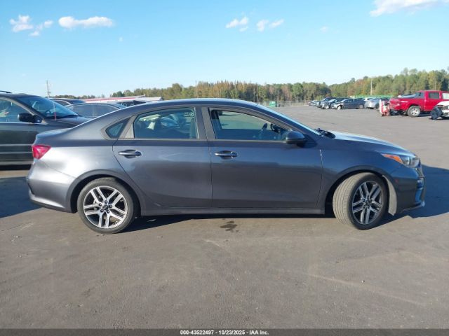 Kia Forte S Image 15