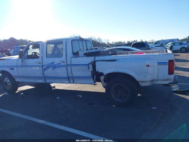 Ford F-350 Image 8
