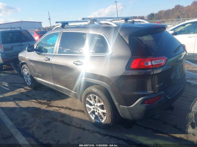 Jeep Cherokee Latitude Image 2