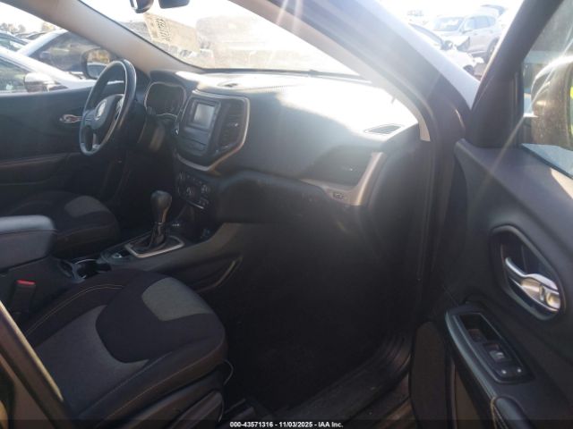 Jeep Cherokee Latitude Image 5