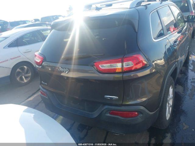 Jeep Cherokee Latitude Image 14